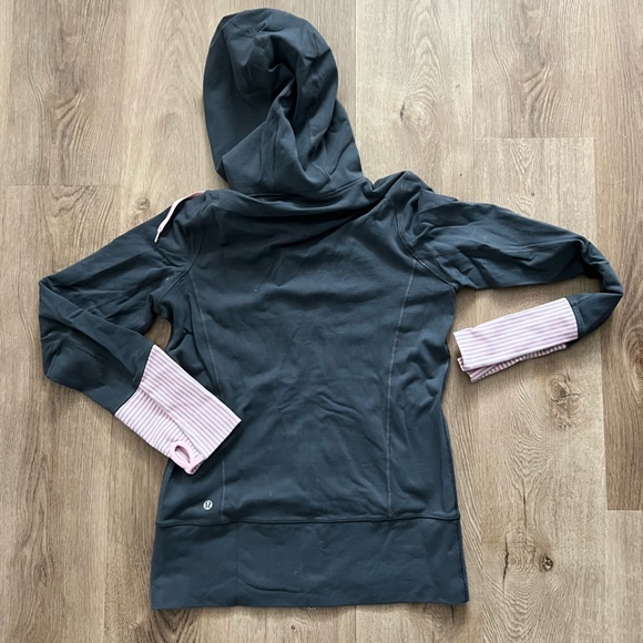 Lululemon In Stride Jacket - coal & pink stripe - Picture 5 of 6